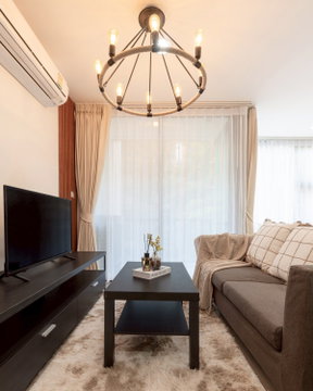 Condo for sale in the prime Ekkamai–Thonglor area. Only 360 meters walk to BTS Ekkamai. Spacious unit almost 35 sq.m.