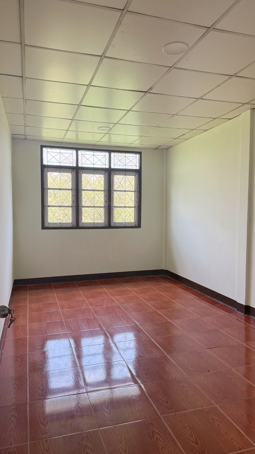 รูป 🏠ขายบ้านทาวเฮ้าท์ 2 ชั้น พร้อมที่ดิน ซอยร่วมใจ ต.บางเตย อ.สามโคก จ.ปทุมธานี - รูปที่ 18/21
