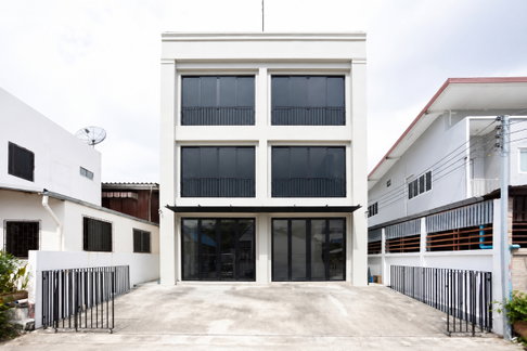 ให้เช่า ตึกออฟฟิศ บางนา-ตราด  ใกล้เซ็นทรัลบางนา
