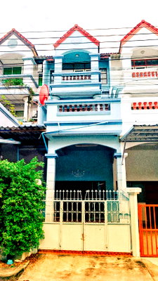 ทาวน์โฮมให้เช่า : 🏡 บ้านสวย รีโนเวทใหม่ พร้อมอยู่!  3 ชั้น 3 นอน 3 น้ำ | มีครัวเป็นสัดส่วน