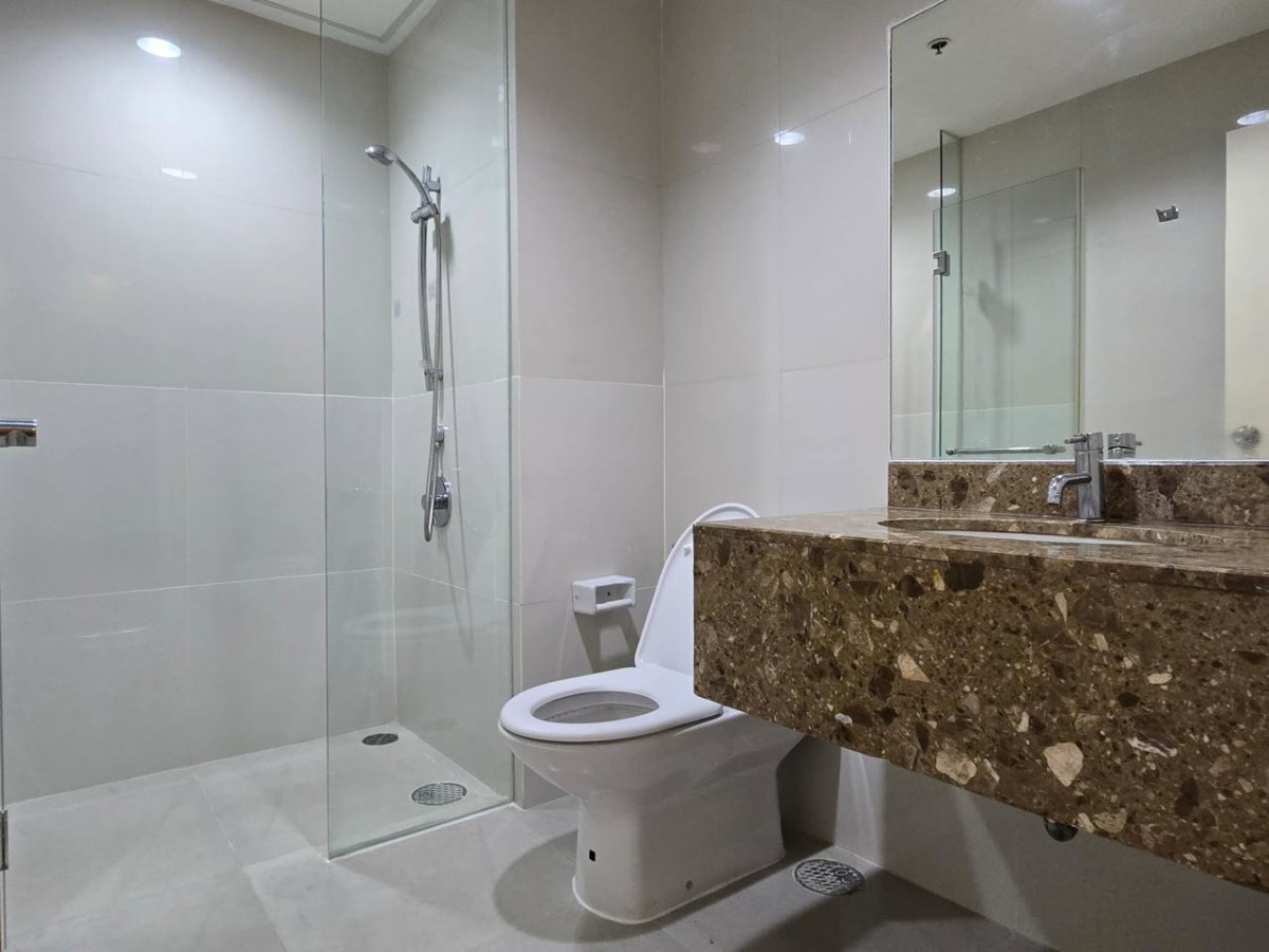 รูป Chamchuri Square Residence【𝐒𝐄𝐋𝐋 & 𝐑𝐄𝐍𝐓】🔥สัมผัสความอบอุ่นด้วยการตกแต่งที่สะท้อนความคลาสสิกและเรียบง่าย ติดจุฬา🔥  ติดต่อไลน์ไอดี: @hacondo - รูปที่ 11/11