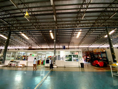 เช่าโรงงาน บ.อินเตอร์เนชั่นแนล แลบบอราทอรีส์ : AW680 ให้เช่าโกดัง/โรงงาน 5 ไร่ บางนา–ตราด กม.19 ม. โรงงานสูง 15–17 ม. ขอ รง.4 ได้ รถเทรลเลอร์เข้า-ออกได้