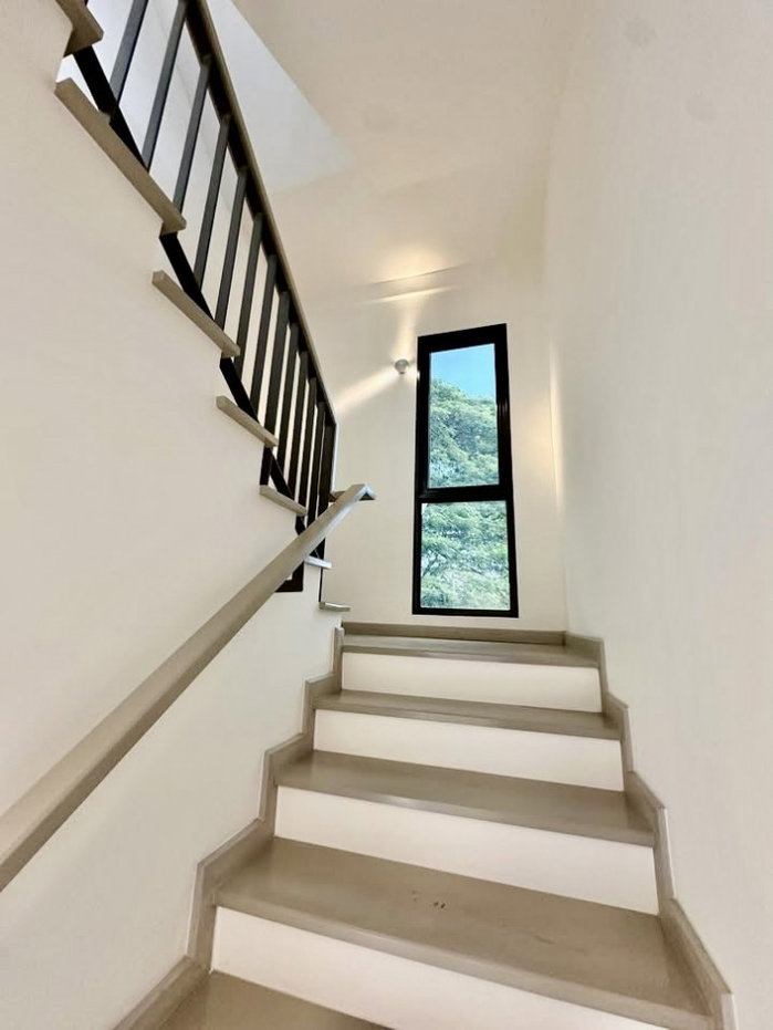 รูป ขายด่วน!! บ้านหรู 3 ชั้น หมู่บ้าน AQ Arbor สวนหลวง ร.9–พัฒนาการ หลังริม 97 ตร.ว. พื้นที่ใหญ่สุดในโครงการ - รูปที่ 7/12