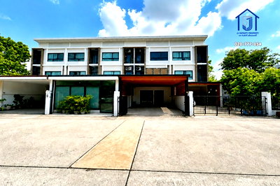 โฮมออฟฟิศ ถนนสรงประภา : ขายโฮมออฟฟิศ 3 ชั้น Patio วิภาวดี-สรงประภา ถนนประชาอุทิศ  ใกล้รถไฟฟ้าสายสีแดง 