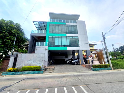 โฮมออฟฟิศ ถนนแจ้งวัฒนะ : ออฟฟิศหรู 4 ชั้นย่านปากเกร็ด พร้อมโกดัง ทำเลทองเลี่ยงเมืองปากเกร็ด เชื่อมต่อติวานนท์ ตกแต่ง Built-in ทุกชั้น พร้อมเข้าอยู่ทำงานต่อได้เลย