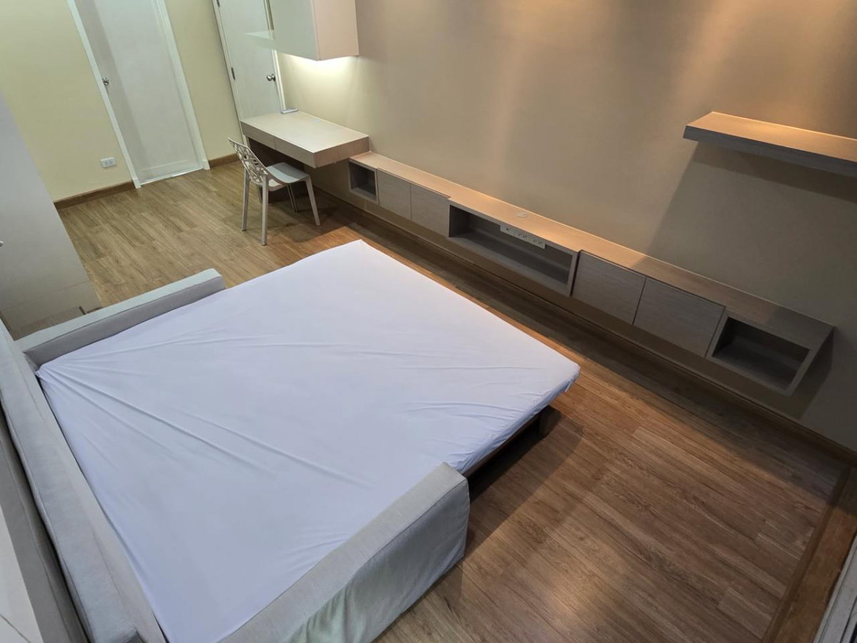 รูป Chamchuri Square Residence【𝐒𝐄𝐋𝐋 & 𝐑𝐄𝐍𝐓】🔥สัมผัสความอบอุ่นด้วยการตกแต่งที่สะท้อนความคลาสสิกและเรียบง่าย ติดจุฬา🔥  ติดต่อไลน์ไอดี: @hacondo - รูปที่ 2/11