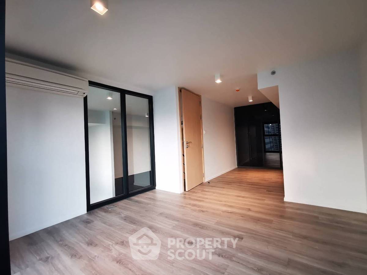 รูป คอนโด 2 ห้องนอน 72 ตร.ม. ราคาเหมาะสม โครงการ The Lofts Silom ใกล้ BTS สุรศักดิ์ 400 ม. (ID 2899286) - รูปที่ 5/26