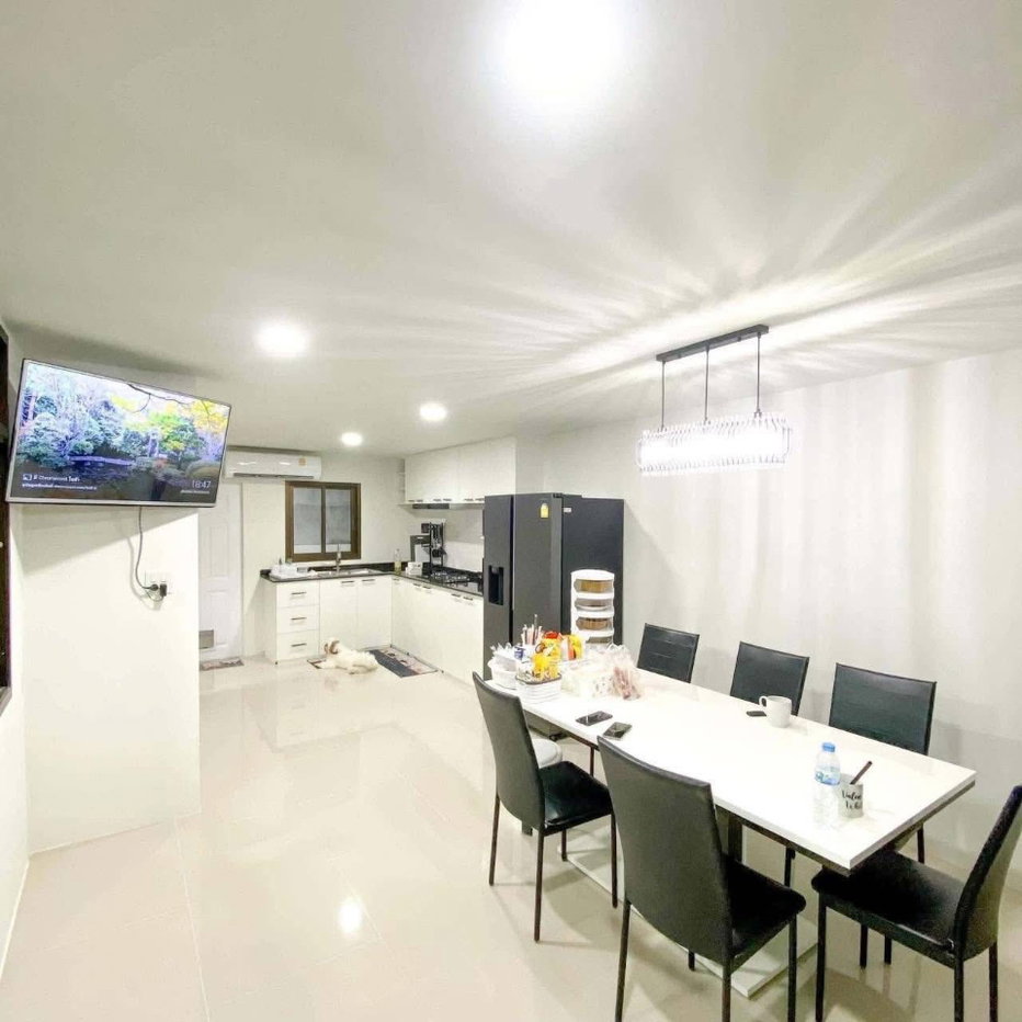 รูป ขายบ้านแฝดหลังใหญ่ 4 นอน 4 น้ำ ม.โกลเด้นท์โฮม3 แหลมฉบัง ศรีราชา - รูปที่ 2/12