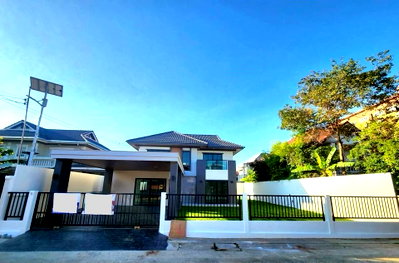 Houses for sale Muang Nonthaburi Nonthaburi : Sale of detached houses, village, Maneeya Rattanathibet, big house, ready house, Nonthaburi Central Rattanathibet
