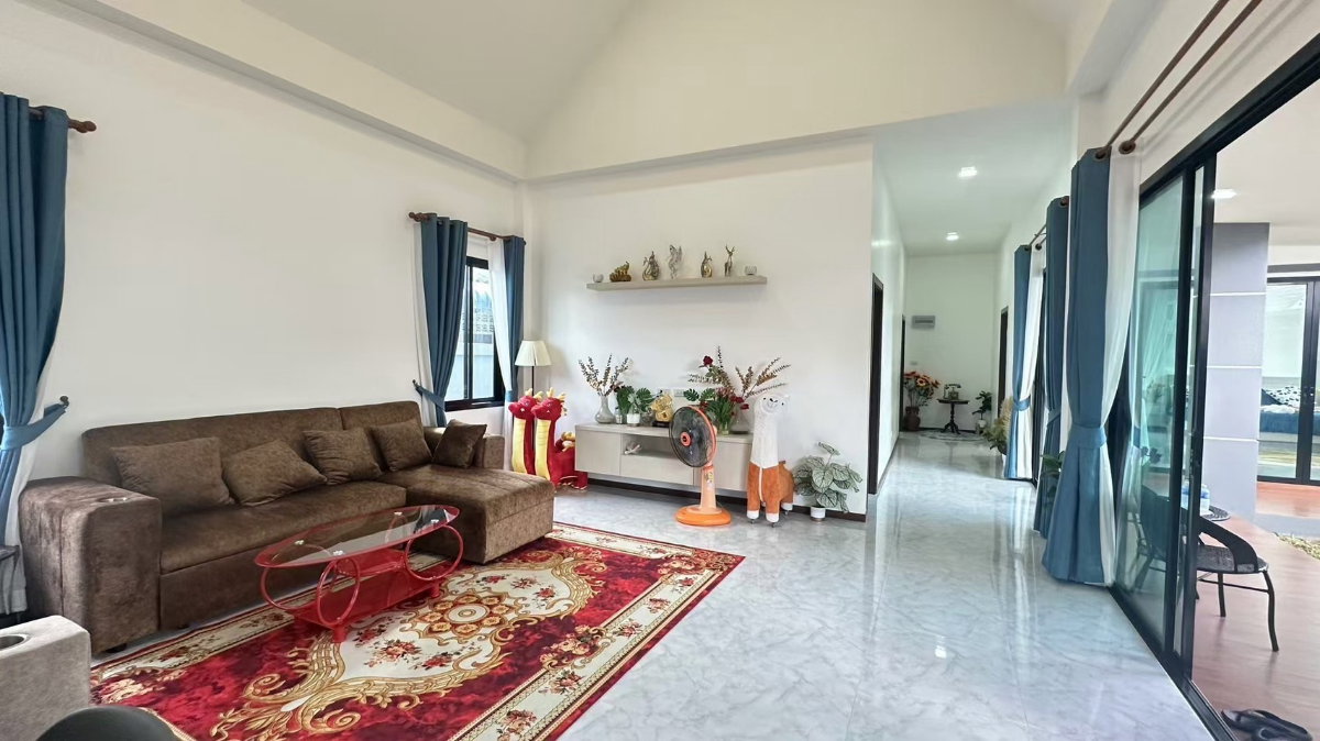 รูป ขายบ้าน ติดถนนสุขุมวิท บางละมุง ชลบุรี, 3 ห้องนอน 4 ห้องน้ำ - รูปที่ 8/9