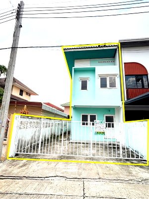 Townhouses for sale Nonthaburi : Townhouse in Buathong Thani, Nonthaburi. Size: 29.9 sq.wa.