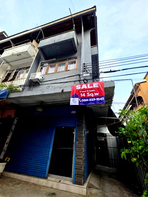อาคารพาณิชย์ วิทยาลัยป้องกันราชอาณาจักร (วปอ.) : ขายถูก! ตึกแถวตลาดห้วยขวาง3.5ชั้น หลังมุม ตรงข้ามห้วยขวางเทอร์เรซ ใกล้Mrtุ600เมตร ขนาด14ตร.ว.
