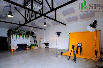 Office for rent : Office Space for Rent in Prime City Location Near Central World (SPSJP345)