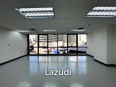 Office for rent DONKI Mall Thonglor   : 77 sqm bright open plan office in Sino-Thai Tower Khlong Toei Nuea