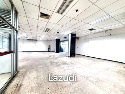 เช่าสำนักงาน วิทยาลัยอาชีวศึกษาเสาวภา : Office for rent Phlapphlachai Building