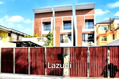 Townhouses for rent โลตัสเอ็กเพลส(สุทธิสาร) : 4 bed 3 bath 270 SQ.M. Townhouse in Phaya Thai Bangkok