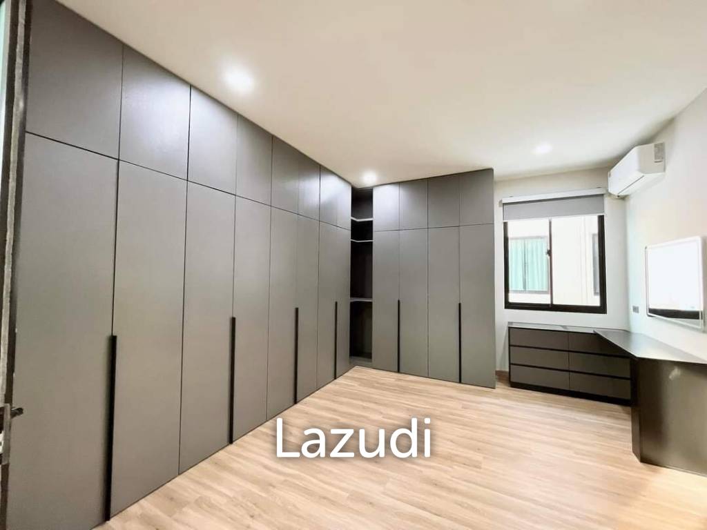 รูป Luxury Home Office for rent in Ratchayotin - รูปที่ 2/15