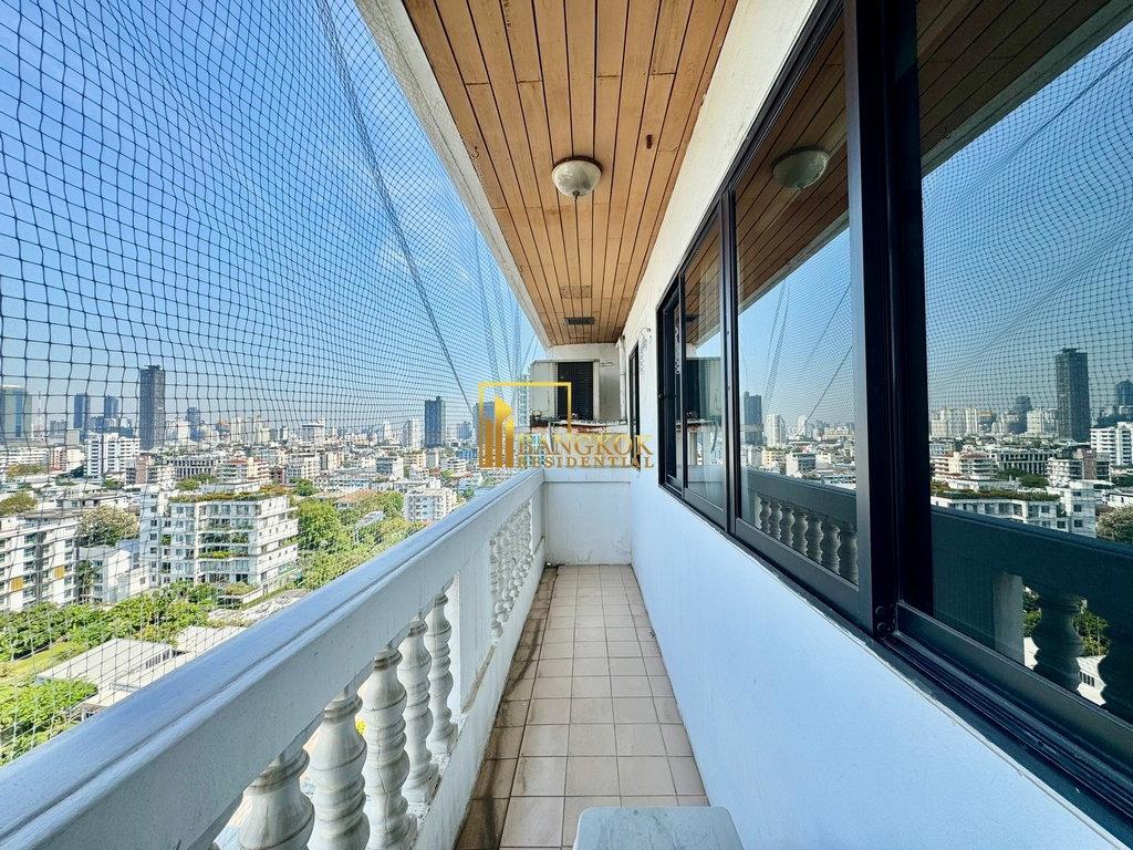 picture United Tower | Well Maintained 2 Bed Condo For Rent in Thonglor - BR16279CD - 17/32