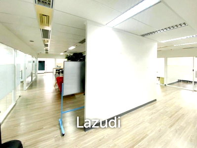 เช่าสำนักงาน MRT สามย่าน : Office space for rent in Sathorn