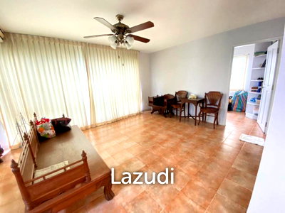 คอนโดให้เช่า : 2  Beds 1 Bath 80 SQ.M Raintree Villa