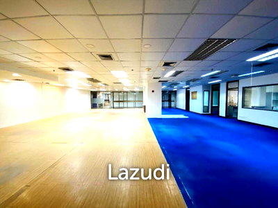 สำนักงานให้เช่า : Prime Office Space for Rent: Spacious 345 sqm at Phaholyothin Place