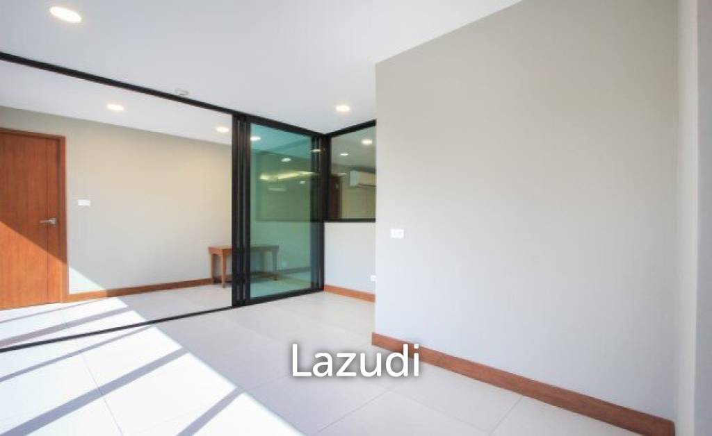 รูป 2 Bedrooms 2 Bathrooms 160 SQ.M United Tower - รูปที่ 11/11
