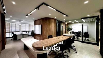 Office for rent Srinakharinwirot University Prasanmit Campus : Ultra Luxury Office for Rent in Gaysorn Amarin Tower