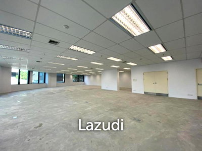 Office for rent Srinakharinwirot University Prasanmit Campus : Prime Location Office Space for rent in Sukhumvit 24