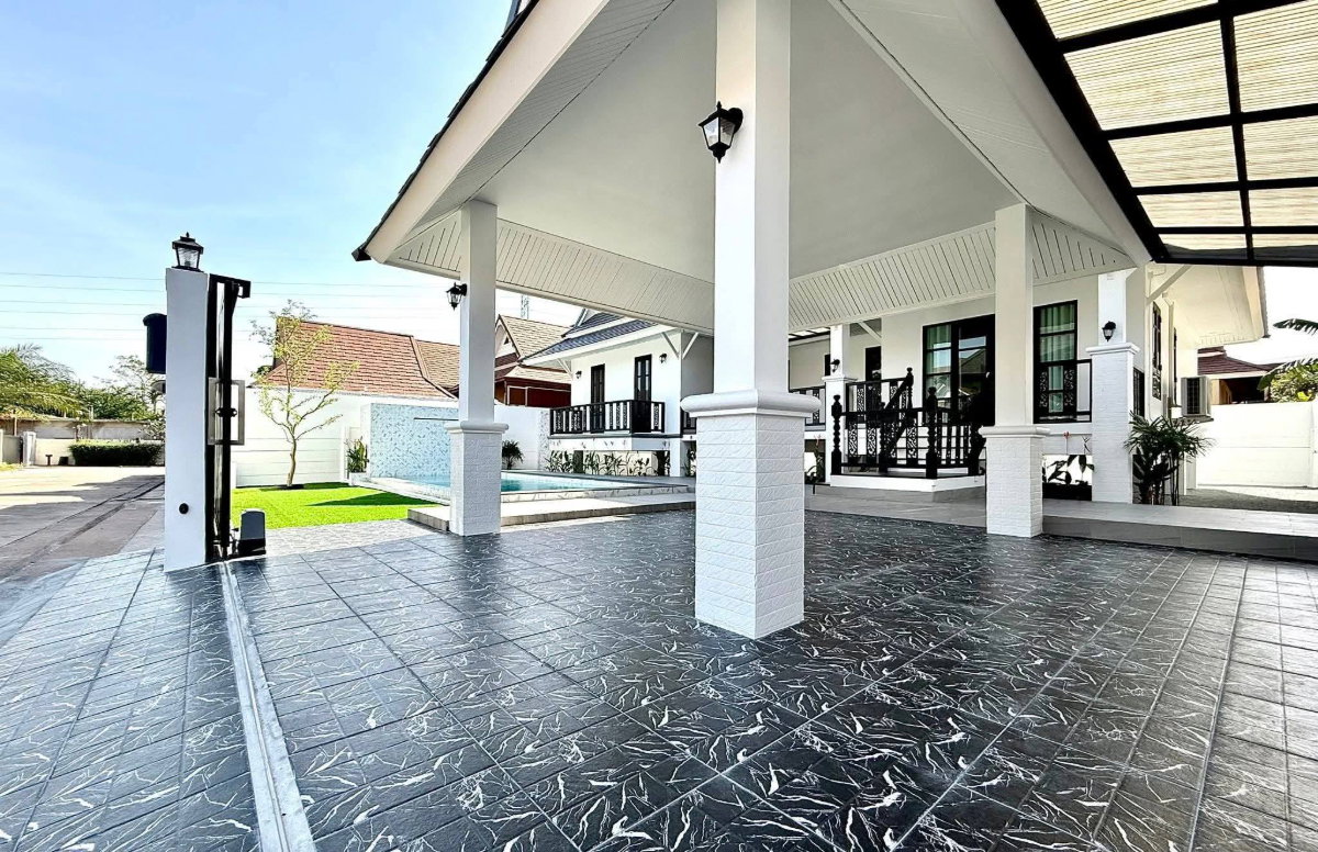 รูป 🔥ขายด่วน พูลวิลล่า แต่งครบพร้อมอยู่ Pool Villa Chaiyapruek 2 - Khao Makok พูลวิลล่า ซอยชัยพฤกษ์ 2 - เขามะกอก ✅ ทำรายวันได้ ใกล้หาดจอมเทียน - รูปที่ 2/19