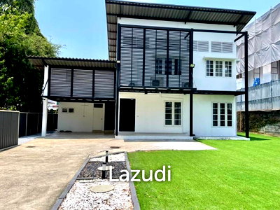 เช่าสำนักงาน ถนนรามอินทรา : Luxury Home Office for rent in Ramintra (100m. From BTS)