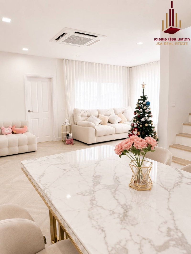 Houses for rent : ✨ For Rent: Golden Neo Sukhumvit - Lasalle ✨  💰 Only 100,000 THB/month
