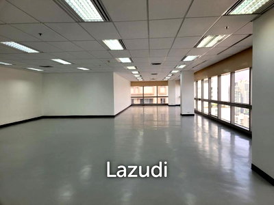 Office for rent Srinakharinwirot University Prasanmit Campus : 183 sqm Office for Rent at Sermmit Tower Sukhumvit Asoke Bangkok