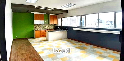 Office for rent Srinakharinwirot University Prasanmit Campus : Ultra Luxury Trendy Office Space in Watthana