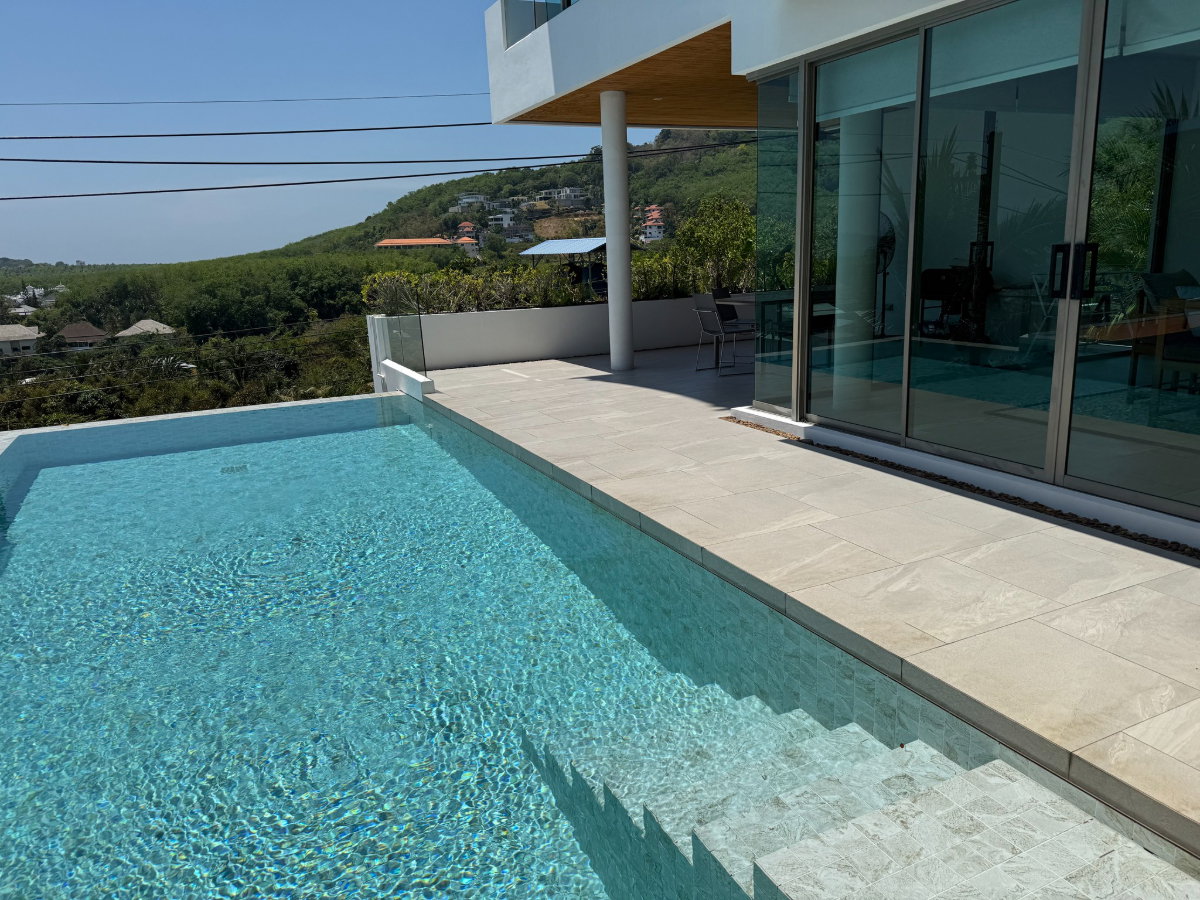 picture Rawai Sea View Villa 4 bedrooms for rent - 18/28