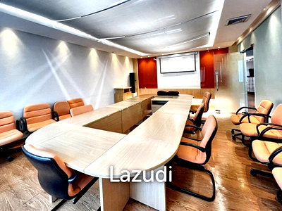 Office for rent Srinakharinwirot University Prasanmit Campus : Office For rent Charn Issara Tower 2
