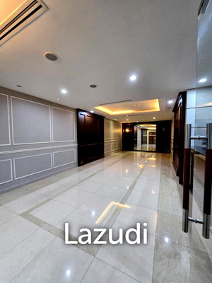 Office for rent DONKI Mall Thonglor   : 313 sqm Office for Rent in Ocean Tower 2, Khlong Toei Nuea, Bangkok