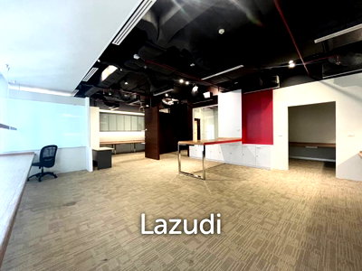 Office for rent Srinakharinwirot University Prasanmit Campus : Luxury Office Space for rent in Wattana