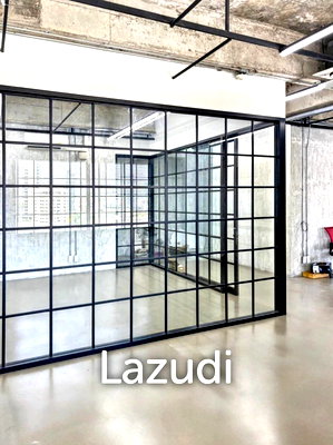 Office for rent Srinakharinwirot University Prasanmit Campus : Luxury Industrial Office in Khlong Toei Bangkok