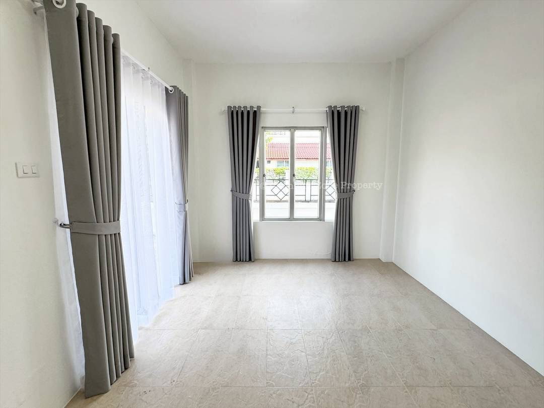 รูป ขายบ้านเดี่ยวหลังใหญ่ หัวมุม รีโนเวทใหม่ เก้ากิโล-เขาน้ำซับ ศรีราชา - รูปที่ 4/19