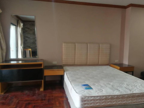 P-89907 City View Condo! Country Complex Near BTS Bangna 1.29M THB | Line Id: @easythaihome | 085-592-2897