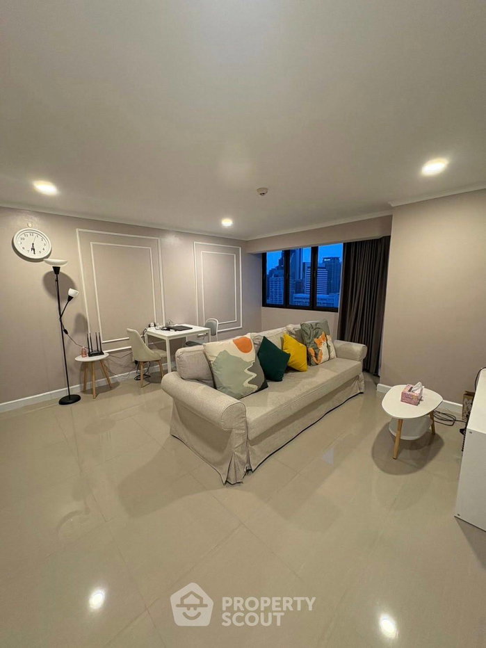 รูป คอนโด 2 ห้องนอน 77 ตร.ม. ชั้น 24 โครงการ Omni Tower ใกล้ BTS นานา 400 ม. (ID 2898338) - รูปที่ 1/17
