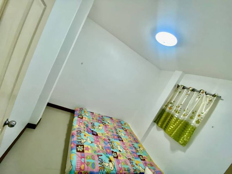 รูป ขายโคตรถูก!! บ้านเดี่ยว เนื้อที่เยอะ ม.ไอฟ้า บึงวรกิจ ศรีราชา - รูปที่ 5/12