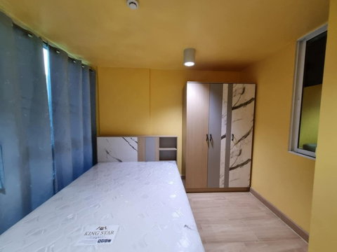 A033493 Chateau in town Major Ratchayothin 2