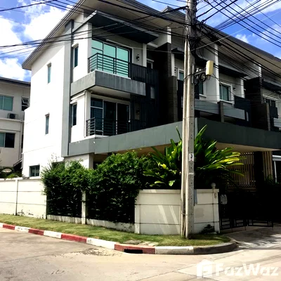 Townhouses for rent : Townhouse Rama 9 6263383