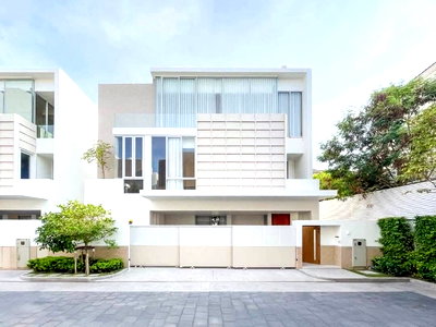 บ้านเดี่ยวให้เช่า : 📣📣 ให้เช่า NOBLE TERRA RAMA 9 – EKAMAIบ้านเดี่ยว 3 ชั้น 3 ห้องนอน พร้อมลิฟต์ส่วนตัว (กรุณาพิมพ์ 0974164645 Line: JKJK4645 แทนการคลิกปุ่มสีฟ้า,เขียว) 
