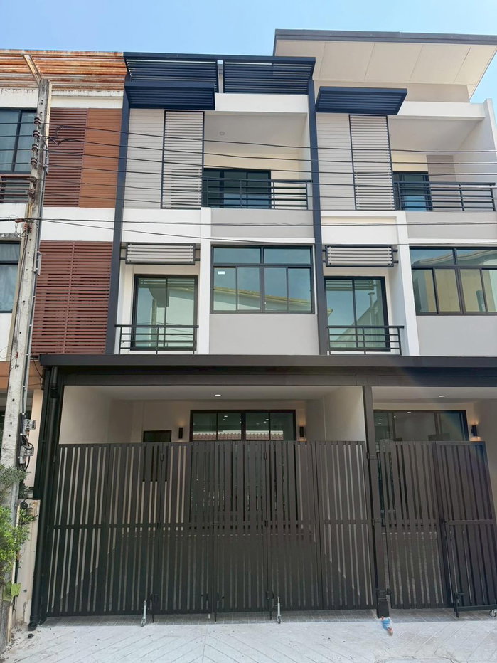 รูป CS319 🏠 ขายด่วน หมู่บ้านซิกเนเจอร์ ถนนวัชรพล ทำเป็นโฮมออฟฟิศสบาย - รูปที่ 1/15