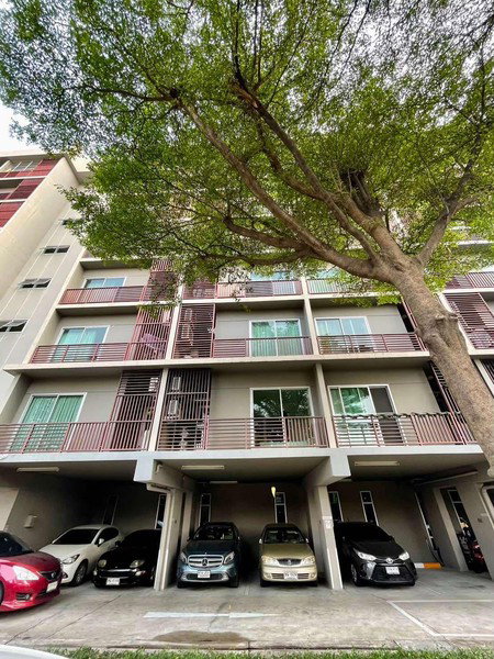 picture A033457 The Seed Sathon - Taksin - 7/8