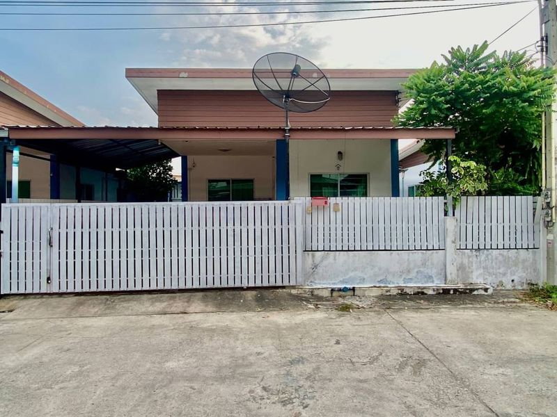 รูป ขายโคตรถูก!! บ้านเดี่ยว เนื้อที่เยอะ ม.ไอฟ้า บึงวรกิจ ศรีราชา - รูปที่ 1/12