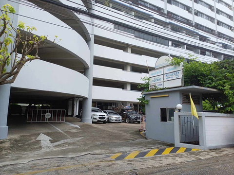 A033785 Arcadia Tower Condominium
