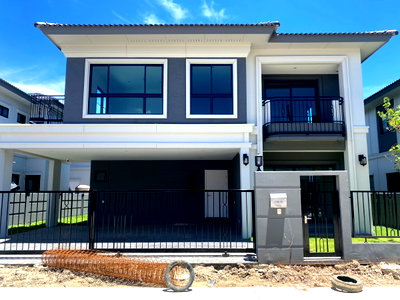 Houses for sale : Sss516 For Sale: 2-story Neo Classic style detached house, Passorn 2 Bangna-Wongwaen.